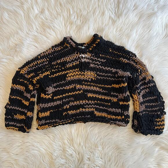 Tonle Maleng Hand Knit Cropped Chunky Pullover Handmade Sweater - Picture 6 of 7